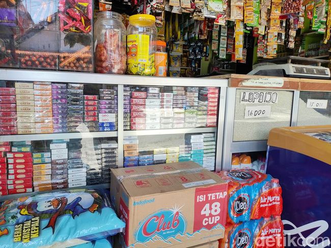 warung madura buka 24 jam di jalan bratang surabaya