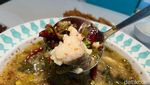 Puas Cicip Sup Ikan Sayur Asin di Restoran Nagita Slavina