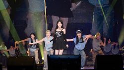 UAENA, Nih Obat PCD dari Konser IU HEREH di Jakarta Buatmu! UAENA, Nih Obat PCD dari Konser IU HEREH di Jakarta Buatmu!