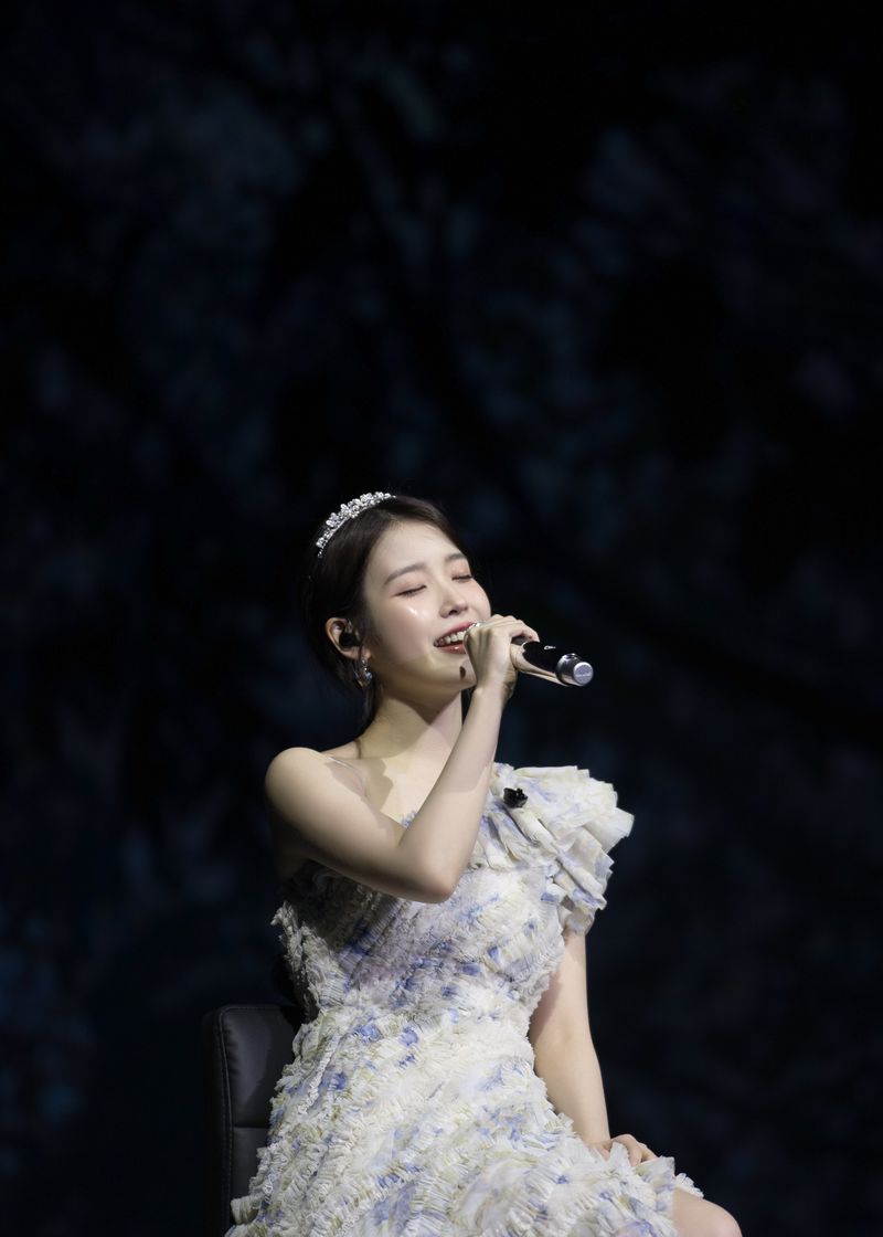 Penampilan IU di konser 2024 IU HEREH World Tour Concert In Jakarta. Konser ini digelar selama dua hari di ICE BSD pada 27-28 April 2024.