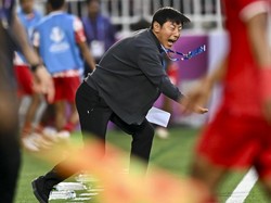 Shin Tae-yong meluapkan emosinya.