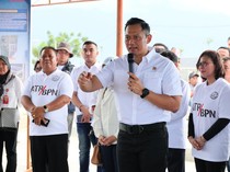 AHY Sebar 655 Sertifikat buat Korban Tanah Bergeser di Palu