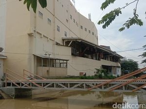 Mengenang Kejayaan Bioskop Babah Dewi Indramayu yang Kini Jadi Toserba