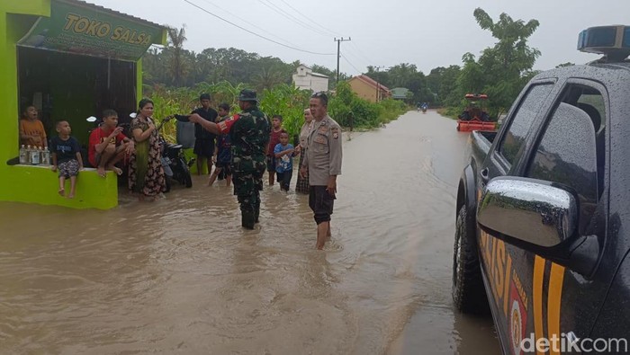 Banjir di Desa Cakkeware, Kecamatan Cenrana, Bone.
