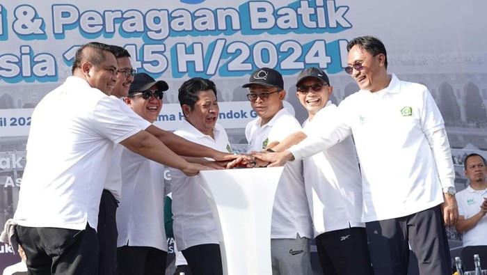 BSI dan Kemenag Gelar Senam Haji Indonesia BSI dan Kemenag meluncurkan gelaran Senam Haji. Hal ini untuk mempersiapkan fisik jemaah haji Indonesia.