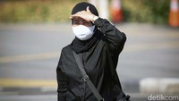 Meski cuaca tergolong panas, Guswanto memastikan peningkatan suhu di Indonesia bukanlah heat wave atau gelombang panas karena karakteristik dua fenomena ini berbeda.  