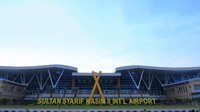Kemudian, ada Bandara Sultan Syarif Kasim II, Pekanbaru, Riau. Selain sebagai bandara internasional, bandara ini pun menjadi home-base Skuadron Udara 12 TNI AU. Dok. Wiki