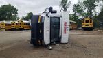 Deretan Mobil yang Jadi Korban Tornado di Oklahoma