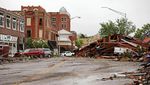 Deretan Mobil yang Jadi Korban Tornado di Oklahoma