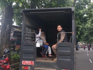 Sisi Lain Emak-emak Viral Maksa Minta Sedekah yang Pendam Rindu untuk Anak