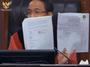Hakim Suhartoyo Soroti Tanda Tangan Gugatan DPD Riau