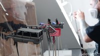 Selain presisi, miniatur mobil buatan Haqi banyak diminati orang karena pemesanan bisa custom dan menyesuaikan pelanggan.