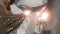 Ani Asoka setiap harinya bagun dari subuh untuk memasak nasi serta memasak aneka lauk rumahan yang akan dijualnya.  Foto: TikTok @aniasoka23