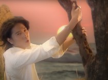 Iqbaal Ramadhan Kembali ke Dunia Musik dengan Wajah Baru