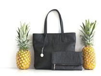 Keren! 5 Limbah Makanan Ini Diolah Jadi Pakaian dan Sepatu