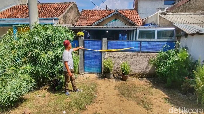 Kondisi kediaman korban Kampung Sukarame, Desa Cileunyi Kulon, Kecamatan Cileunyi, Kabupaten Bandung.