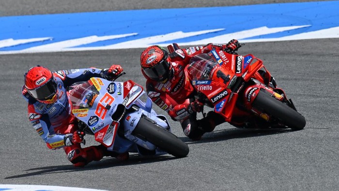 Marc Marquez vs Francesco Bagnaia di MotoGP Spanyol 2024.