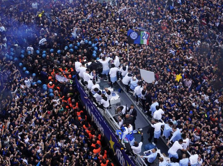 Meriahnya Parade Perayaan Juara Serie A Inter Milan