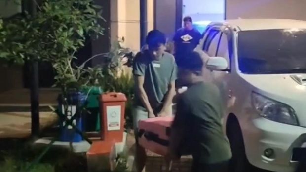Momen 3 Rumah Mewah Markas Judi Online Digerebek, Pelaku Panik
