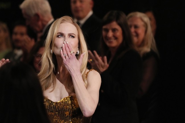 Nicole yang memulai kariernya sebagai aktris pada 1983 itu menjadi bintang Hollywood ke-49 yang menerima kehormatan dari American Film Institute (AFI). Penerima terdahulu antara lain Julie Andrews, Diane Keaton, Tom Hanks, Jack Lemmon, dan Bette Davis. (Foto: AP Photo/Chris Pizzello)