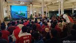 Serunya Nobar Timnas Dihadiri Sultan HB X dalam Jepretan Kamera