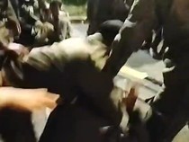 Nobar Timnas U-23 di Balai Kota Surabaya Diwarnai Copet dan Warga Pingsan