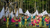 Tema yang diangkat dalam acara ini yaitu Animal Movement yang terinspirasi hubungan manusia hidup berdampingan dengan semua mahkluk ciptaan Tuhan.