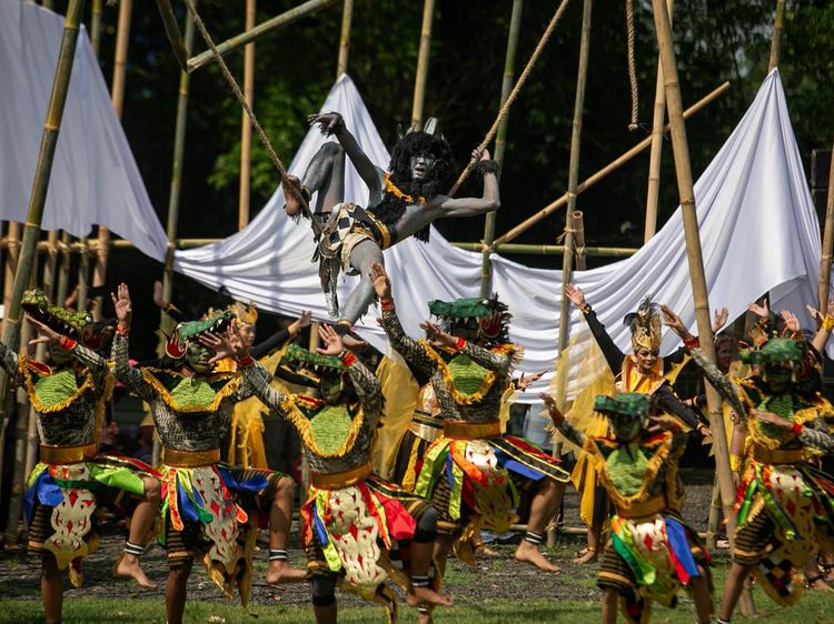 Para Penari Solo Meriahkan Hari Tari Sedunia