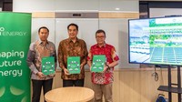 (Ki-ka ) Awan Uji Krismanto, S.T., M.T., PhD selaku Rektor ITN Malang, ⁠Roy Wijaya, Direktur PT Surya Utama Nuansa (SUN Energy), ⁠Prof. Dr.Eng. Khairrujal M.Si selaku Wakil Rektor I Institut Teknologi Sumatera melakukan simbolis kerja sama rangka pengembangan program edukasi energi surya tingkat universitas.  