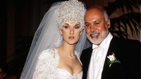 Celine Dion Masuk RS Setelah Pesta Pernikahan, Mahkota 3 Kg Bikin Benjol