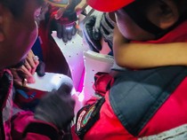 Momen Dramatis Petugas Damkar Makassar Evakuasi Bocah Terjepit di Mesin Cuci