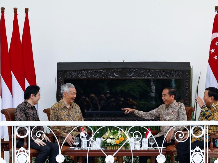 Potret Jokowi-Prabowo Terima Kunjungan PM Singapura di Istana Bogor