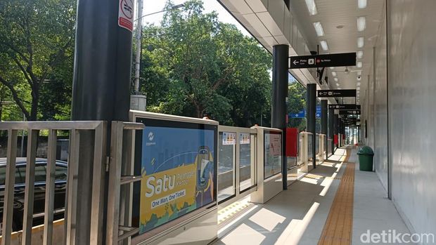 Progres terkini halte TransJakarta Pancoran Barat. (Rachma Syifa Faiza Rachel/detikcom)