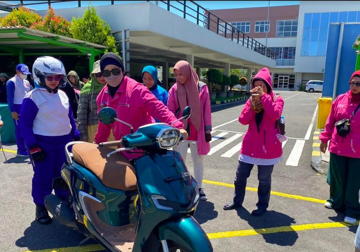 PT Astra Honda Motor menggelar Kartini Muda Bangga Menjadi Generasi #Cari_Aman.