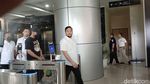 Potret Rio Reifan Tertunduk Jalani Tes Kesehatan Usai Ditangkap karena Narkoba