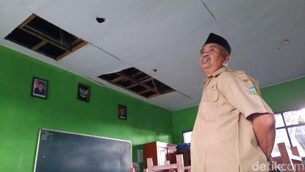 Ruang kelas SD di Tasik rusak akibat gempa Garut