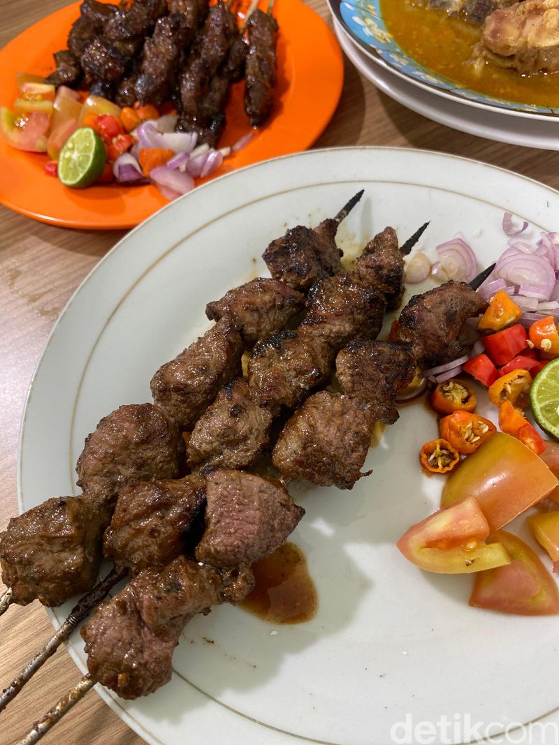 Sate Mase, ada sate klatak hingga maranggi yang enak.