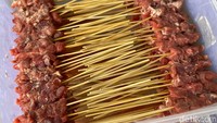 Sate Mase tak hanya menawarkan satu jenis sate saja, tapi beberapa macam racikan. Tentunya ada dua jenis sate populer, yaitu sate klatak dan maranggi. Foto: detikFood/Yenny Mustika Sari
