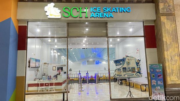 SCH Ice Skating Arena di Sleman City Hall (SCH, Yogyakarta