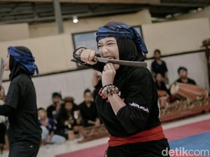 Stefani Aurelia, Gadis Asal Sukabumi yang Kebal Senjata Tajam