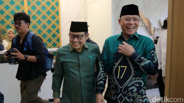Tawa Lepas Plt Ketum PPP Mardiono dan Cak Imin
