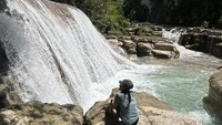 Air Terjun Tanggedu tidak terlalu tinggi, ketinggiannya sekitar 8 meter saja.