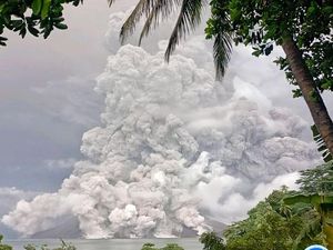 12 Ribu Orang Akan Dievakuasi Imbas Erupsi Gunung Ruang