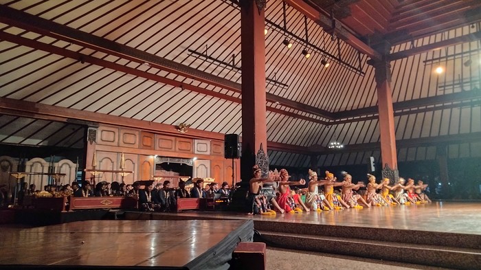 Acara ‘Skena Menari’ 2024 di ISI Surakarta dalam rangka Hari Tari Sedunia