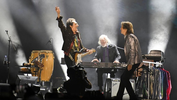 Mick Jagger, Ronnie Wood and Keith Richards of the rock band The Rolling Stones kick off their 2024 Hackney Diamonds tour at the NRG Stadium in Houston, Texas, U.S. April 28, 2024. REUTERS/Callaghan O'Hare