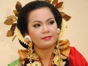 6 Baju Adat Suku Mandar beserta Kelengkapan dan Aksesorisnya