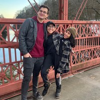 Carmen Andrade mengungkap kehidupannya bersama sang kekasih, Daniel. Namun menjadi sorotan dan kontroversi karena Lupita otomatis ikut mereka pacaran. Foto: Instagram