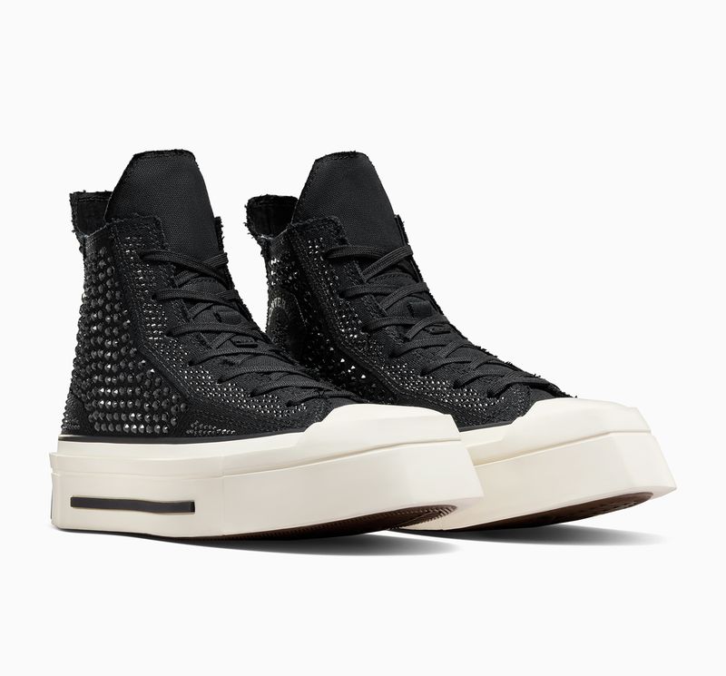 Converse Chuck 70 De Luxe Squared x Swarovski Converse Chuck 70 De Luxe Squared x Swarovski.