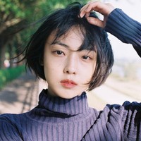 Peringkat delapan artis Korea terpopuler bulan ini adalah Jeon So Nee, aktris yang mengesankan netizen dengan aktingnya di drakor Parasyte The Grey. Dia dikisahkan sebagai wanita yang hidup berdampingan dengan parasit. Foto: Instagram