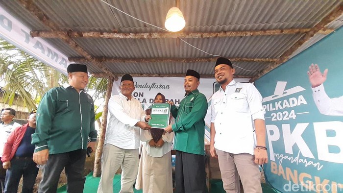 Eks Kepala Bapenda Pangandaran daftar Bacabup ke PKB, meski dua pekan lalu mendaftarkan diri sebagai Bacabup ke PDI Perjuangan